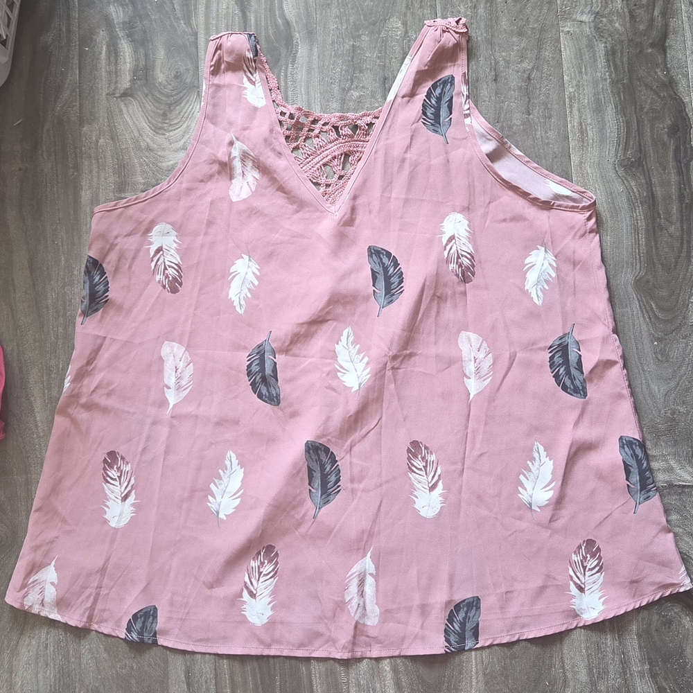 Pink Feather Print Women's Top New Never Worn